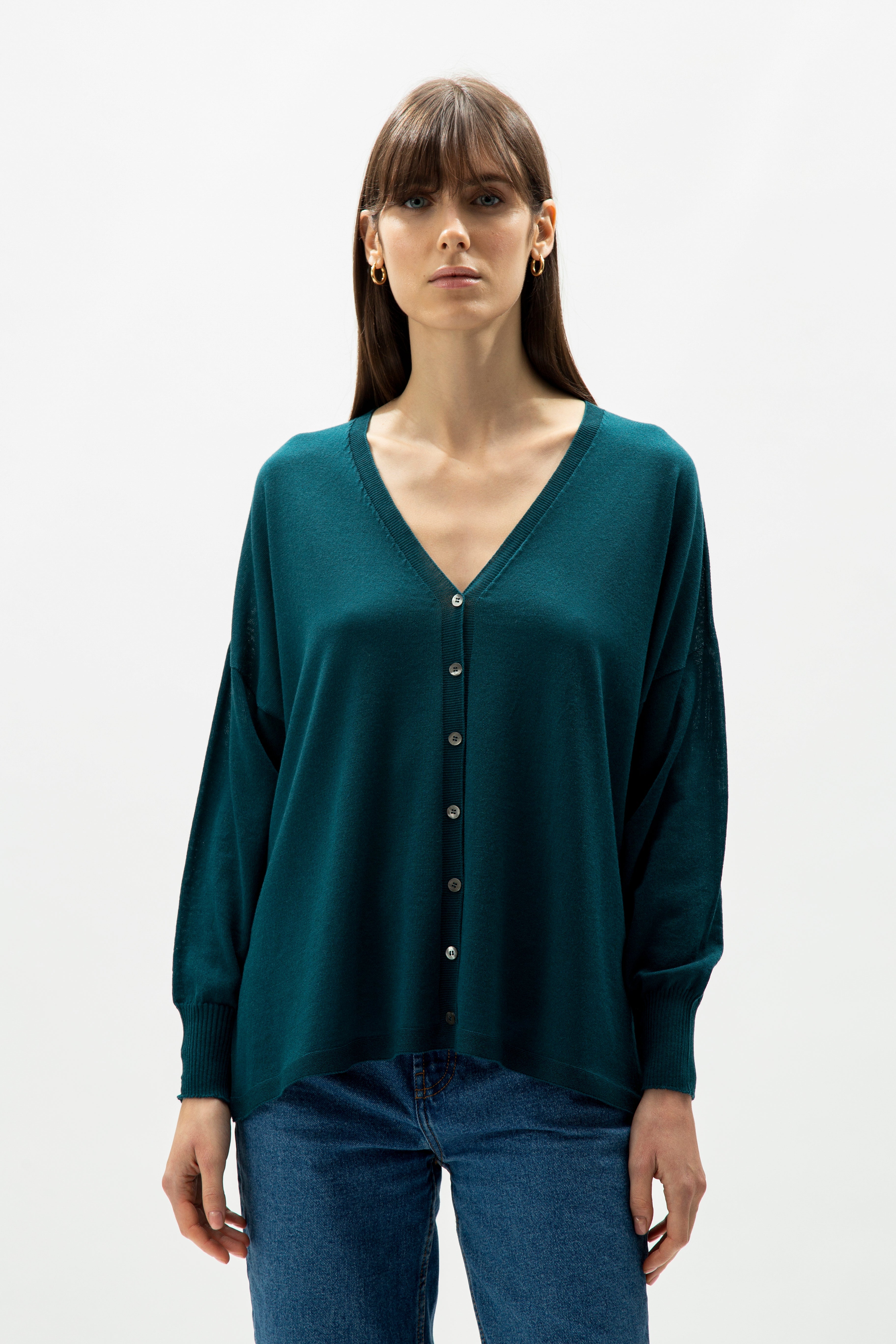 Extra Fine Merino Wool Oversized V-Neck Cardigan (3D-Knit)-11