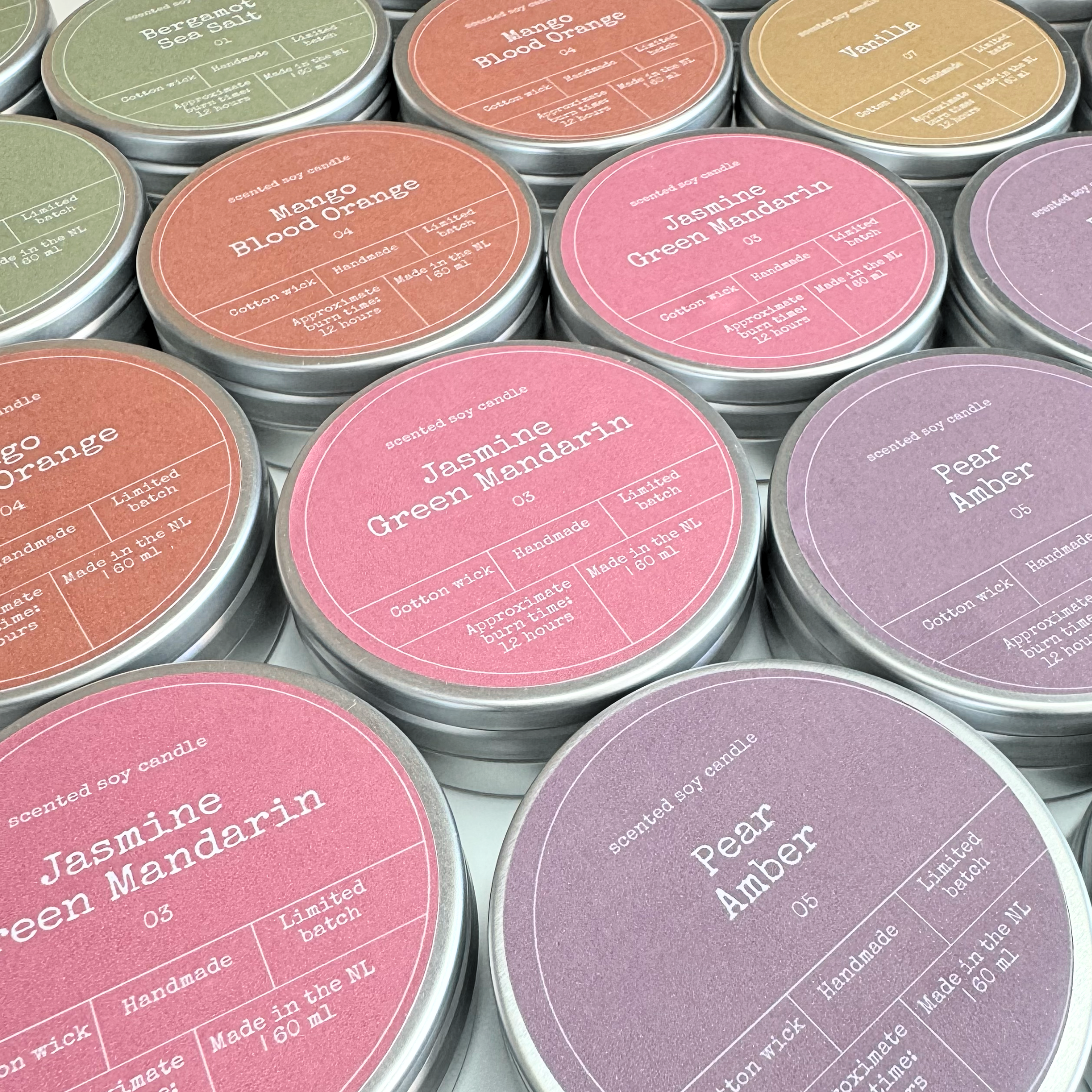 SOY WAX SCENTED CANDLE | RHUBARB & CINNAMON