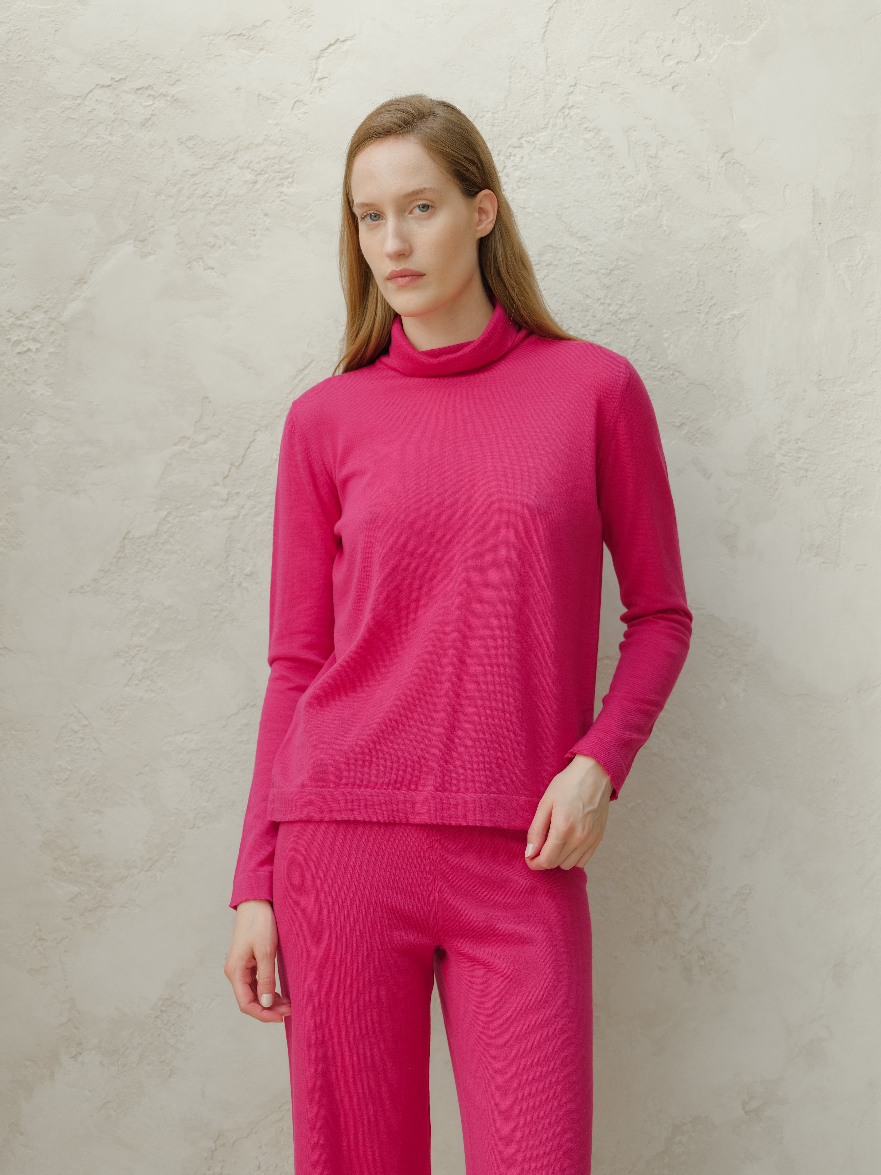 Extra Fine Merino Wool Turtleneck with Straight Sleeve-5