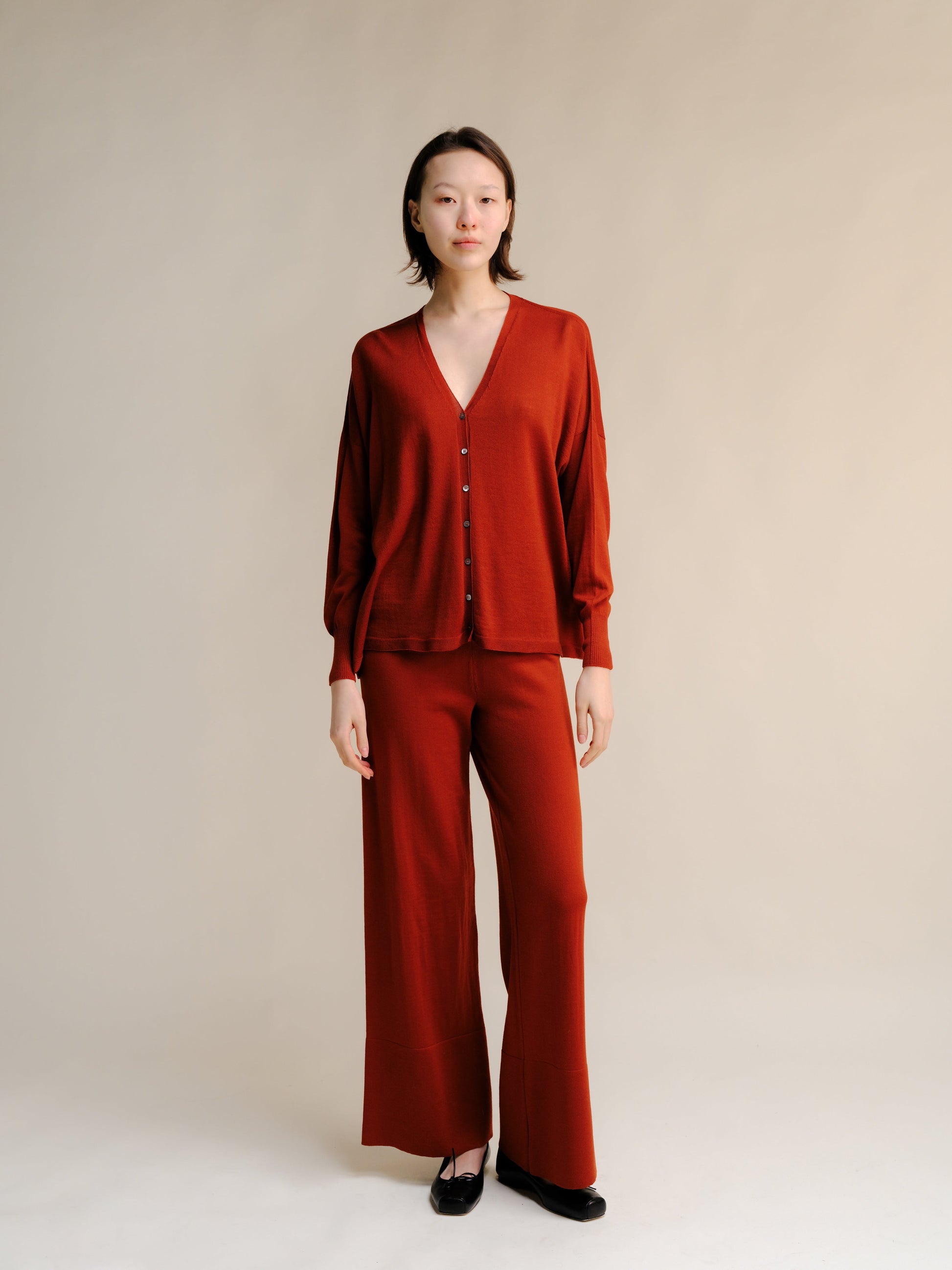 Extra Fine Merino Wool Oversized V-Neck Cardigan (3D-Knit)-1