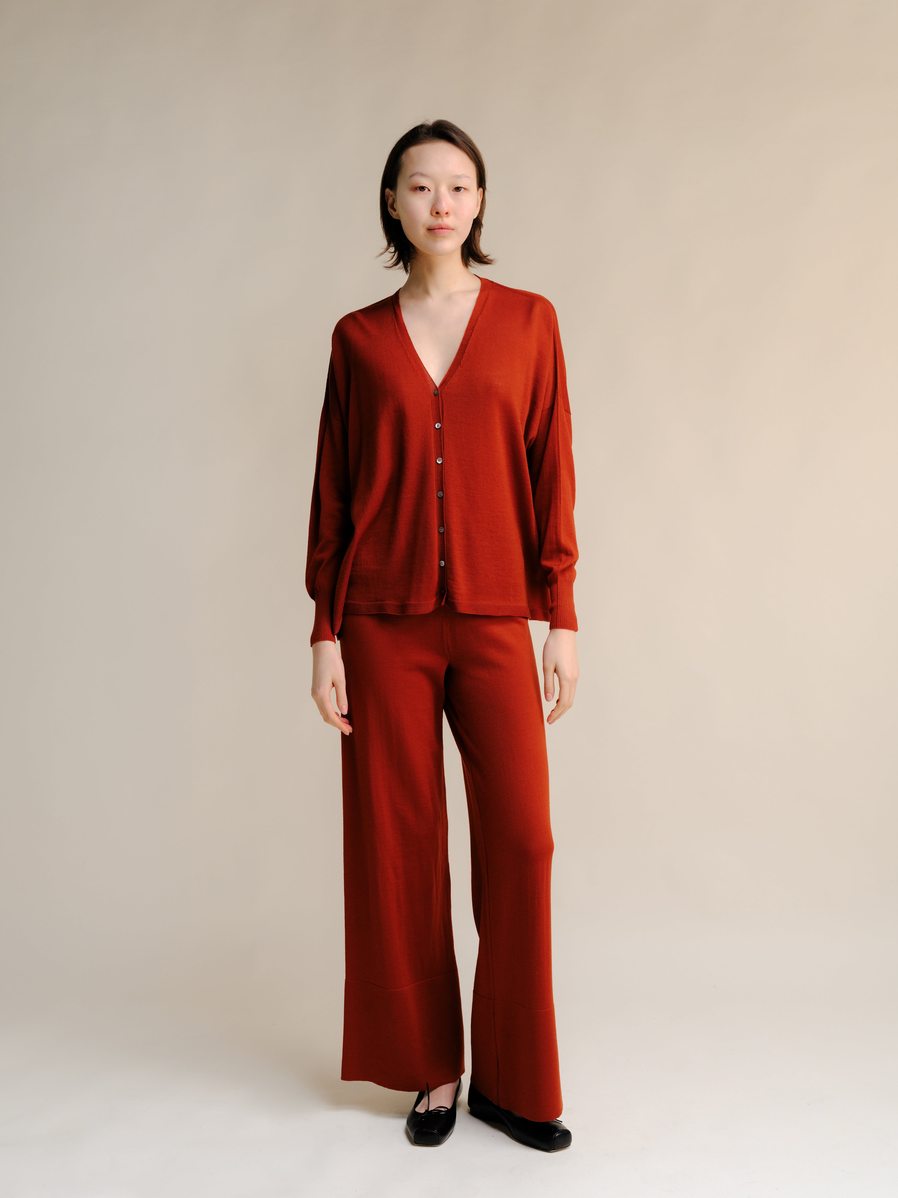 Extra Fine Merino Wool Oversized V-Neck Cardigan (3D-Knit)-1