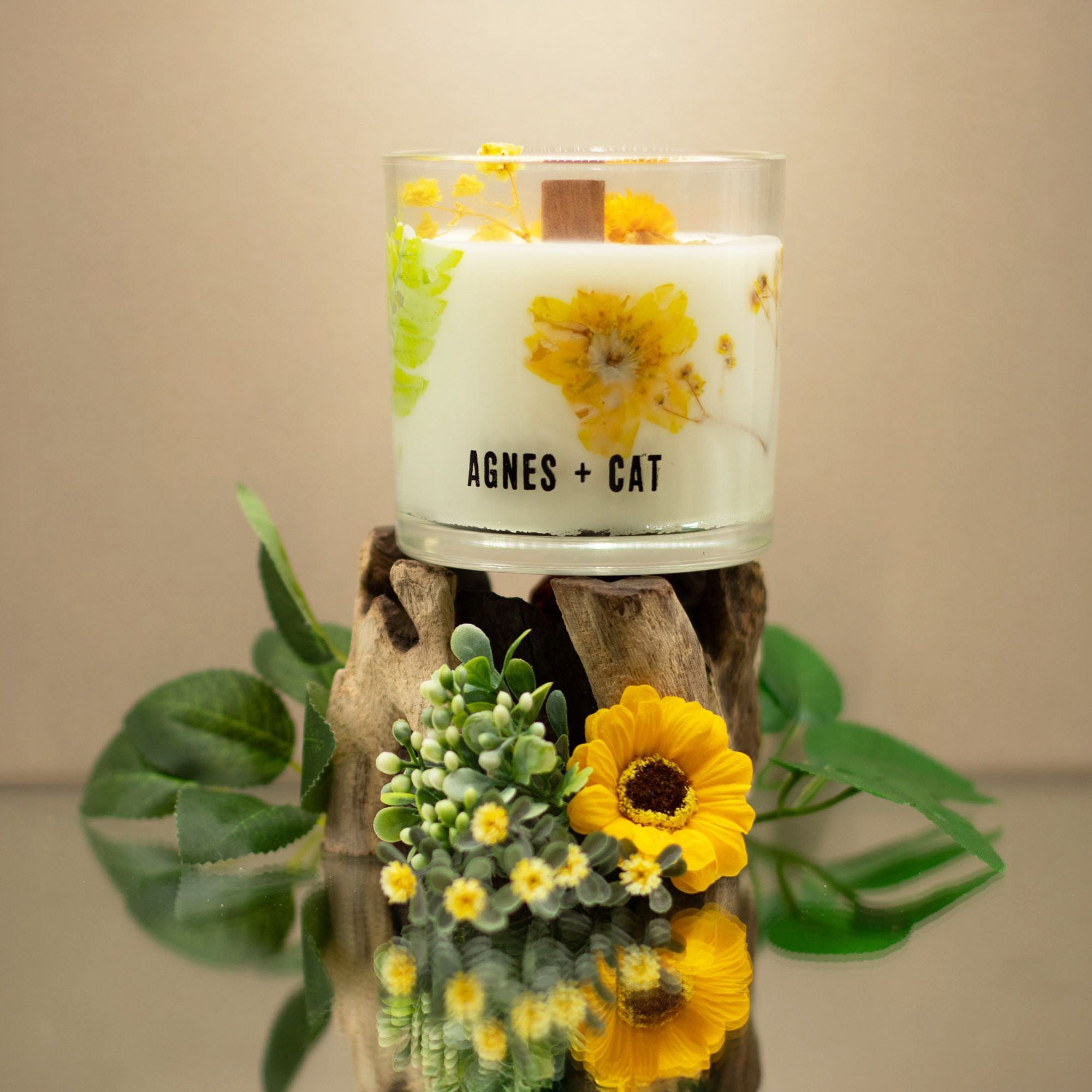 Botanical Soy Wax Candle - Rydal Oudh