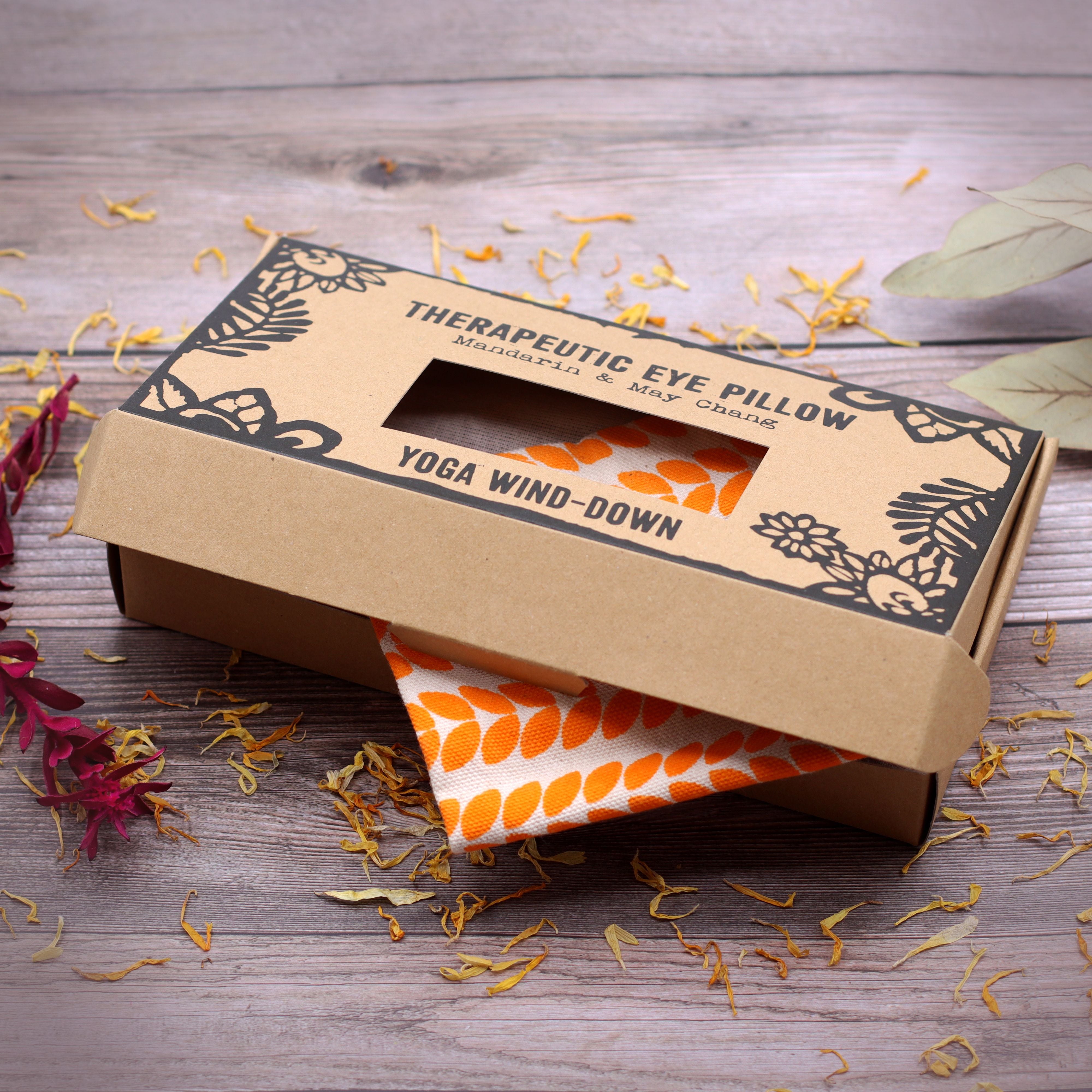 Agnes & Cat Eye Pillow - Yoga wind-down