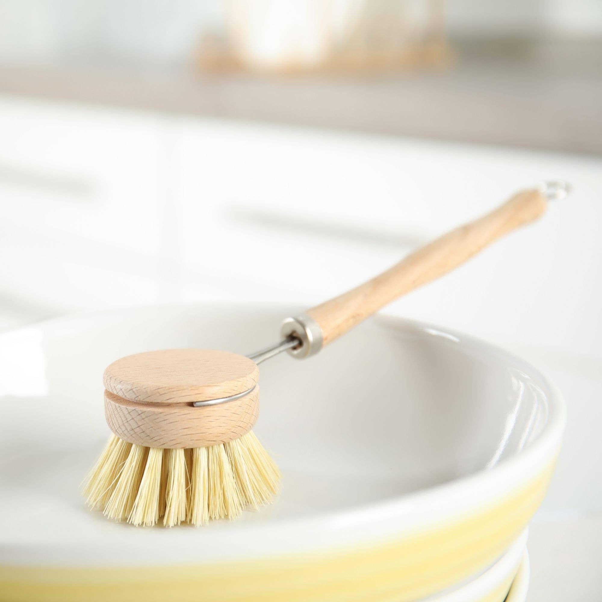 Reusable bamboo dish brush with replaceable head